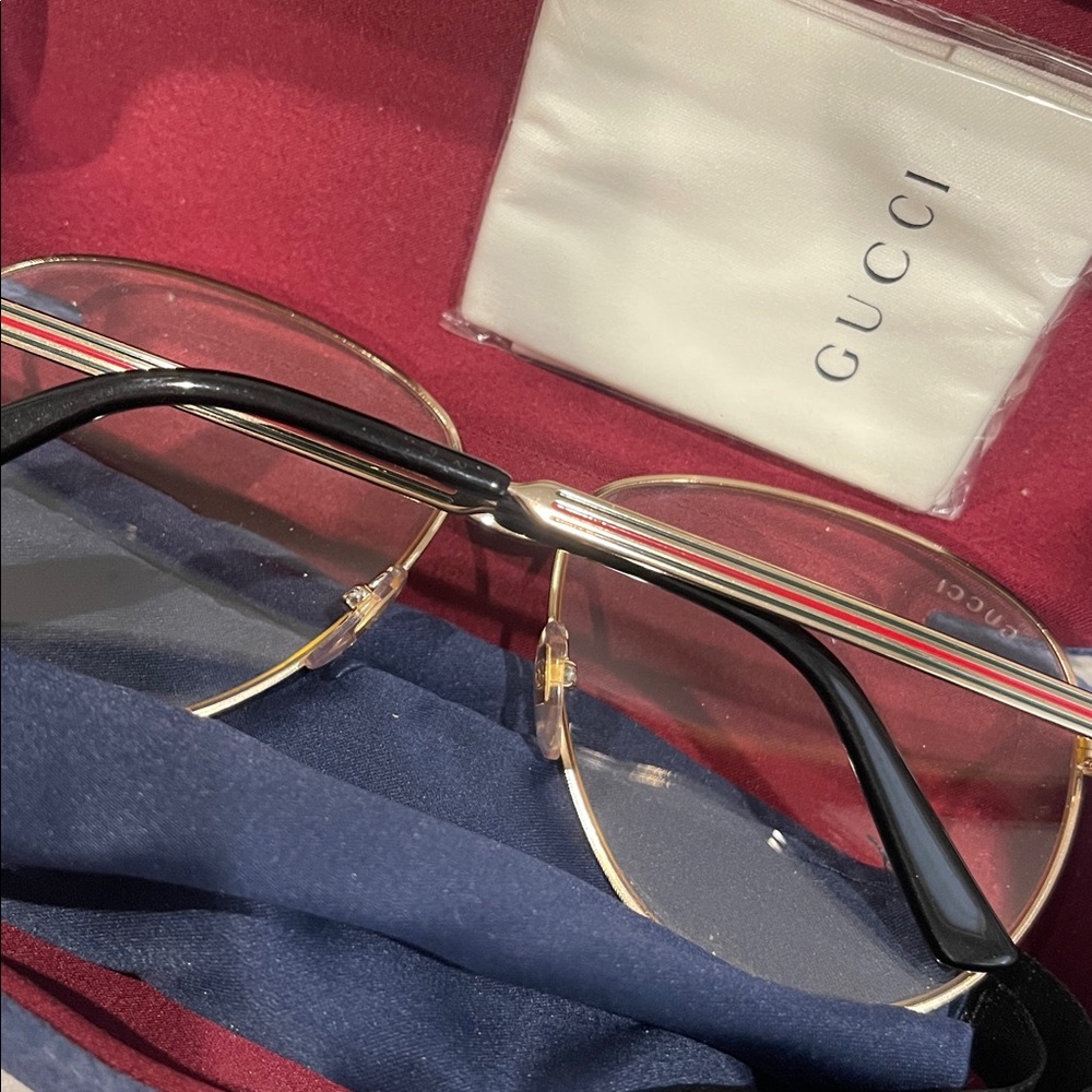 Gucci Gold Aviator Glasses with Blue Case - Picture 4 of 4